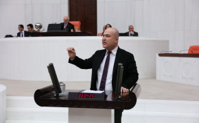 CHP’li Murat Bakan üniversiteli işçileri meclis gündemine getirdi
