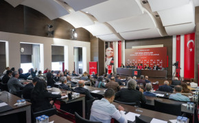 Cumhuriyet Halk Partisi Emek Büroları’nın düzenlediği Sendikalar ve Emek Örgütleri Buluşmasında, İşçi Platform Başkanı Savaş İmal tarafından Üniversite mezunu kamu işçilerin Statü değişikliği hususunda CHP’ye talebimizi dile getirişi